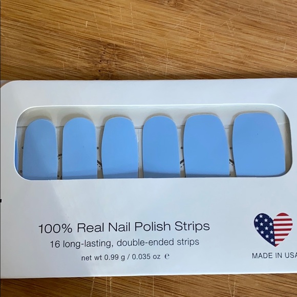 Color Street Nail Strips - Aspen Sky - Picture 4 of 5